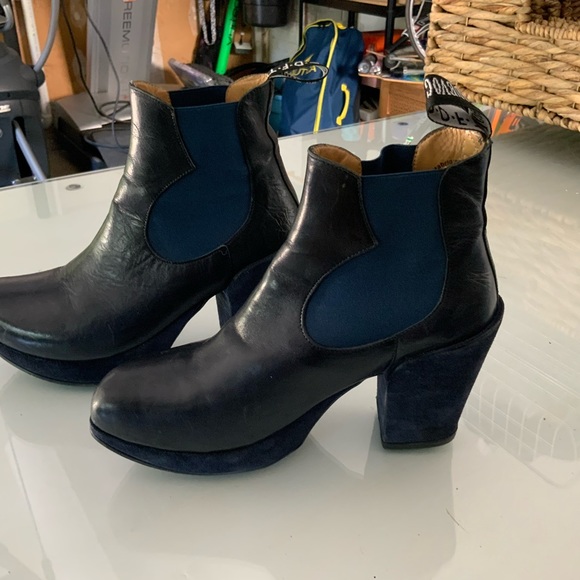 Fluevog Tracker 2.0 Platform Chelsea Boot - Picture 3 of 5